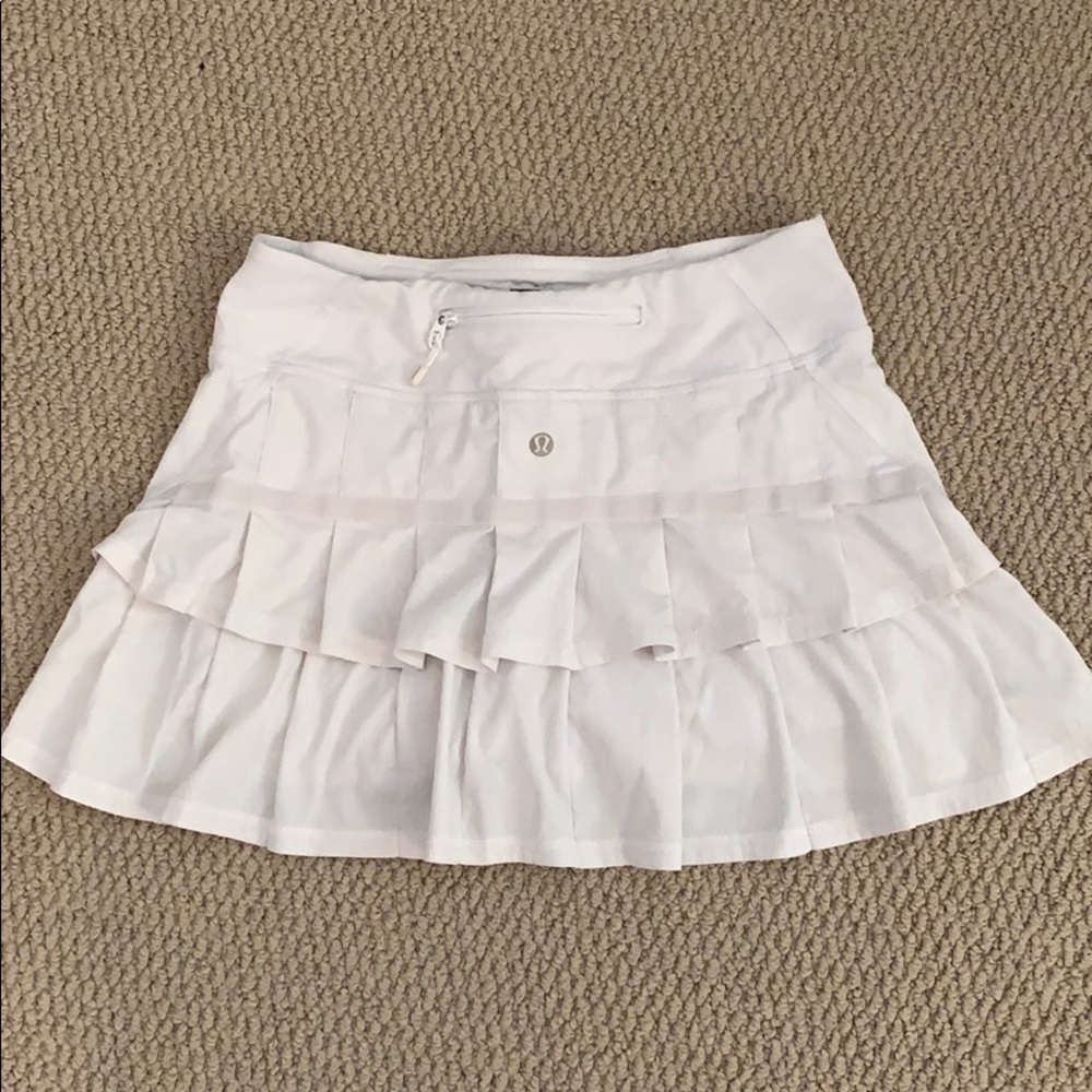 White lulu lemon skirt